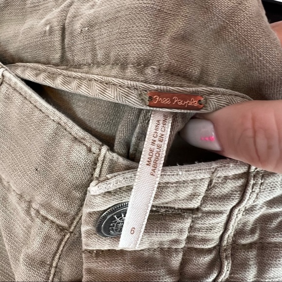 Free People Beige Colored Frayed Hem Denim Shorts, size 6 - Picture 2 of 9